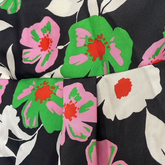 Who What Wear NWT Floral Wrap Blouse - Picture 5 of 9